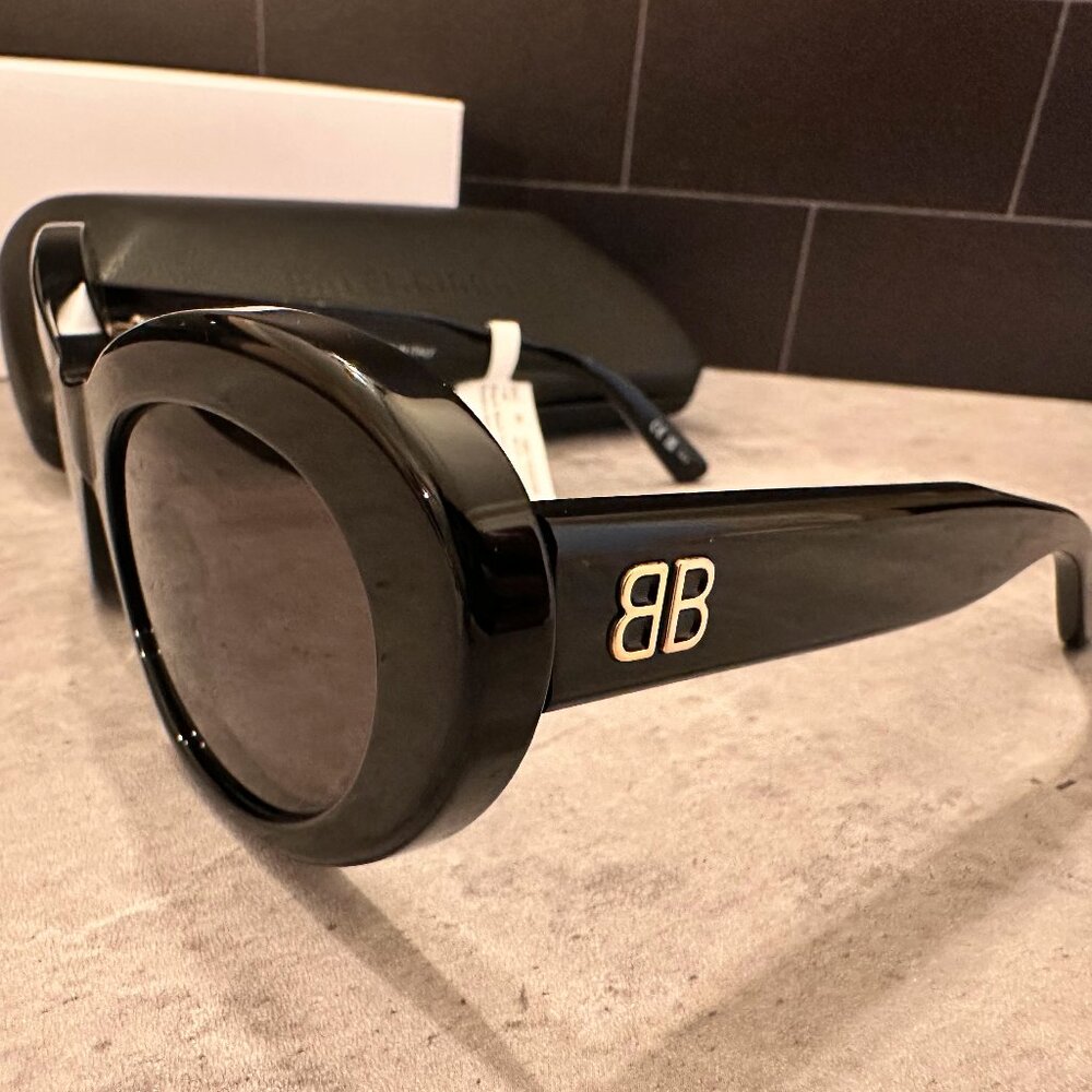Balenciaga BB Oval Sunglasses | Black / Grey | New w/ Case